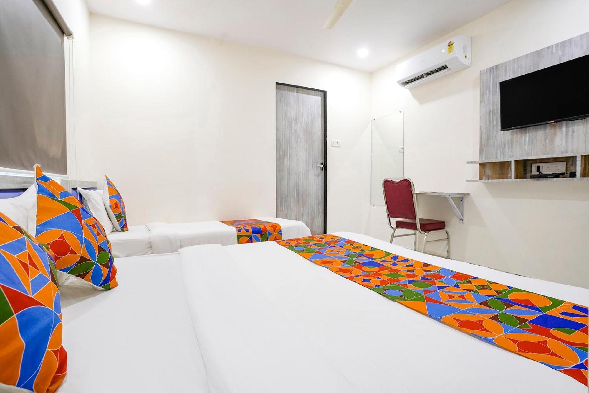 Hotel Fabexpress Good Luck Residency - Nr Nesco Exhibition Center à Bombay Extérieur photo