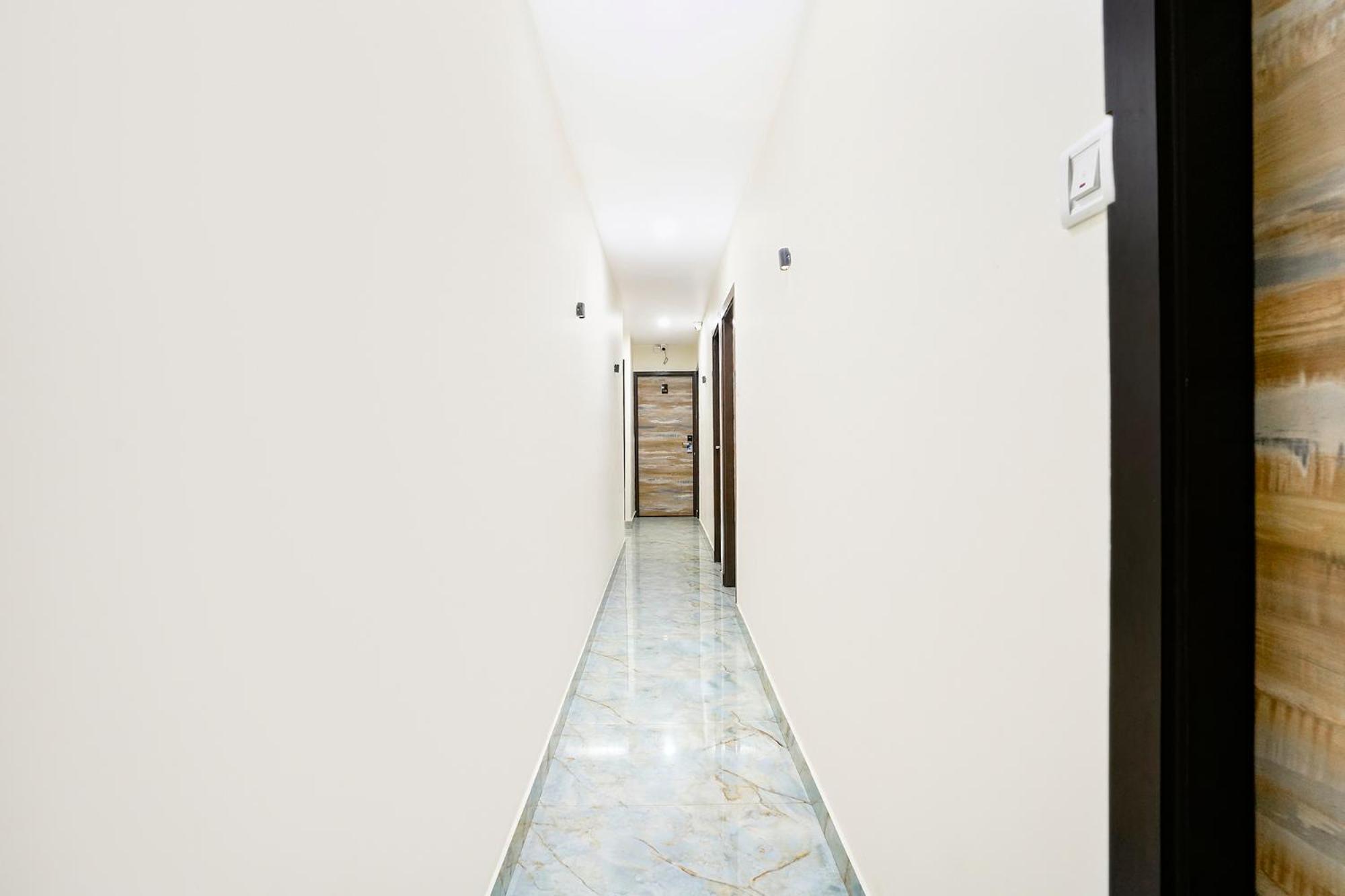 Hotel Fabexpress Good Luck Residency - Nr Nesco Exhibition Center à Bombay Extérieur photo